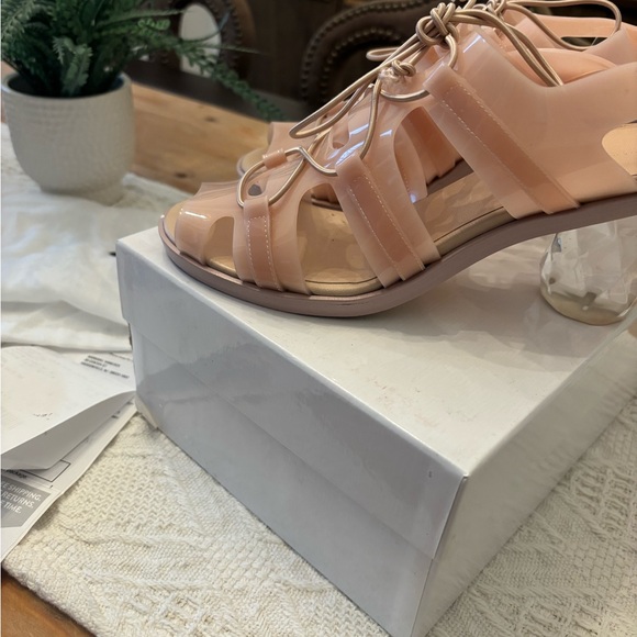 Simone Rocha Pink Sandals with Lace-Up Design and Clear Block Heel - Picture 2 of 9